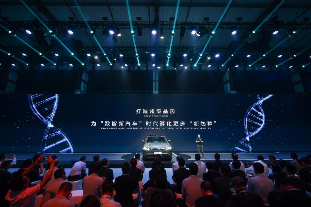 九部门联手划重点，中国产业跃迁的底层逻辑正在改变