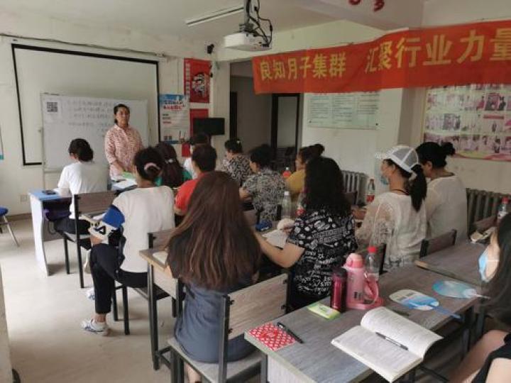 筑牢第一道防线，以严格中介机构准入要求护航资本市场健康发展
