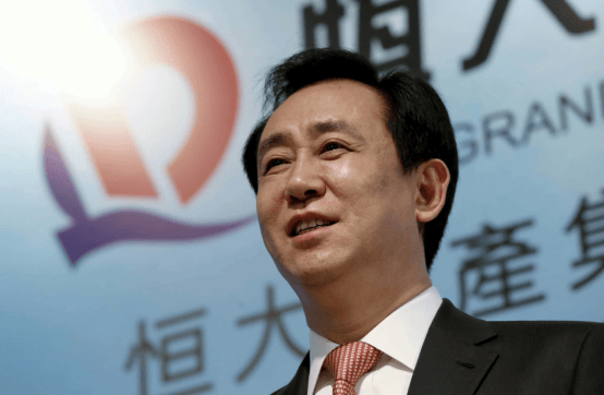每月近19万元！许家印前妻巨额资产被冻结后，普通人的想象力被刺痛了