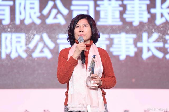 董明珠，格力没有故事，只有铁锈与勋章