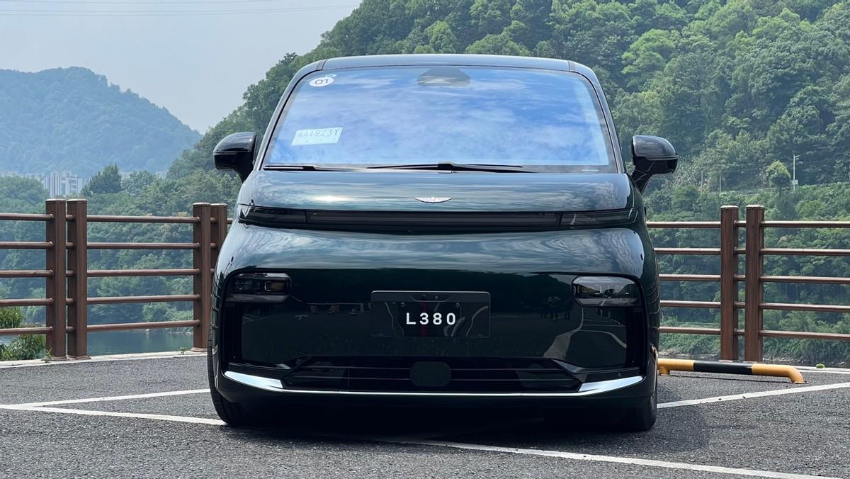 翼真L380陆地空客上市,一台把头等舱搬进公路的MPV,究竟有多离谱? 翼真L380陆地空客上市,一台把头等舱搬进公路的MPV,究竟有多离谱?
