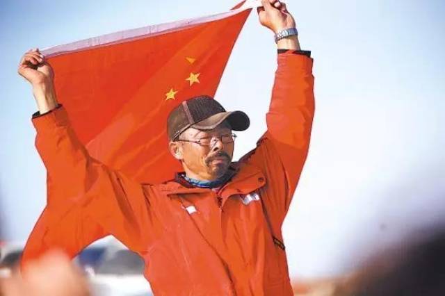 十年磨穿五十二双鞋，雷殿生的徒步人生教会我们什么是真正的脚踏实地