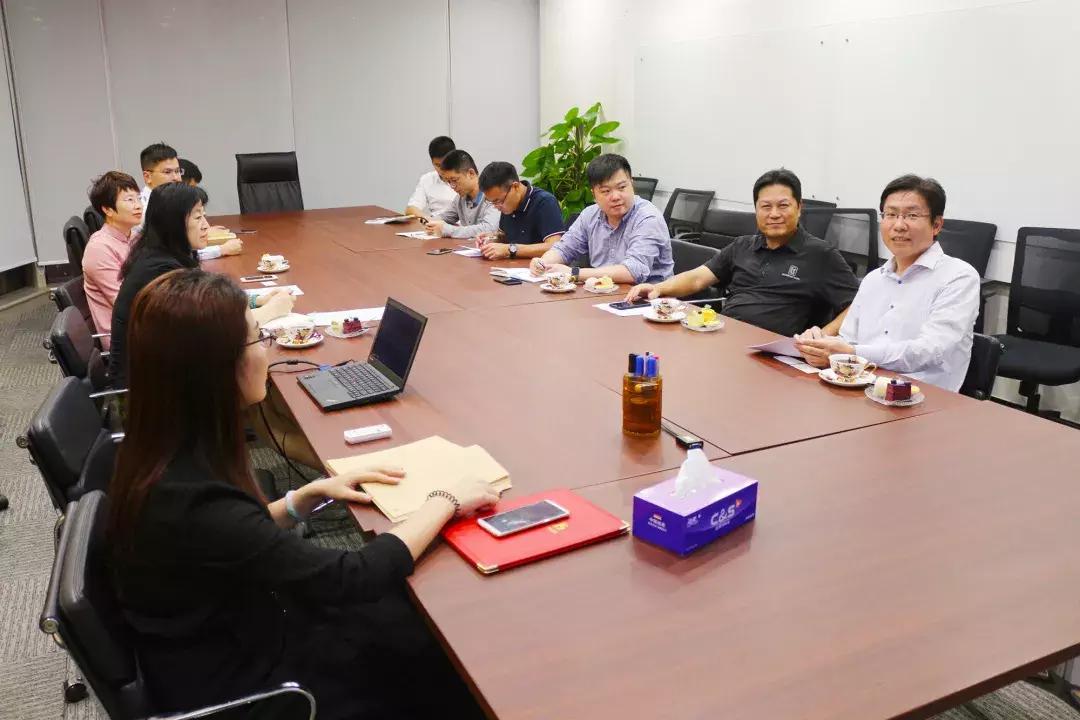 金融大模型挤水分，从参数狂欢到价值回归