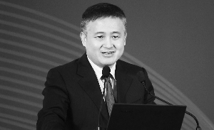 潘功胜，金融棋局中的稳健落子者