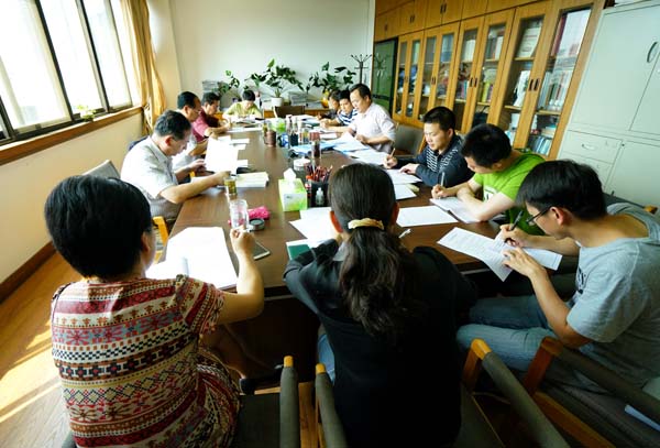 知行合一，让决策扎根大地—论集体学习与实地调研的辩证统一