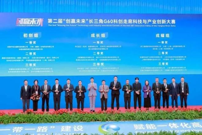 在巨人的肩膀上远眺，各行业领军企业分享最佳实践，我们学到了什么？